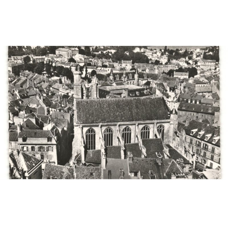 MELUN: église saint-aspais élevée au 15e siècle fut terminé à la renaissance vue aérienne 10X15 - très bon état