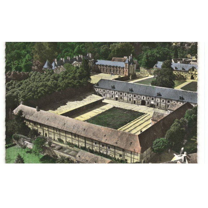 FLEURY-en-BIERE: ensemble de la ferme et des communs du château vue aérienne 10X15 - très bon état