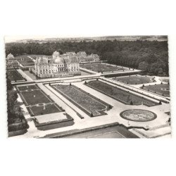 VAUX-le-VICOMTE: château et les jardins dessinés par Le Nôtre vue aérienne 10X15 - très bon état