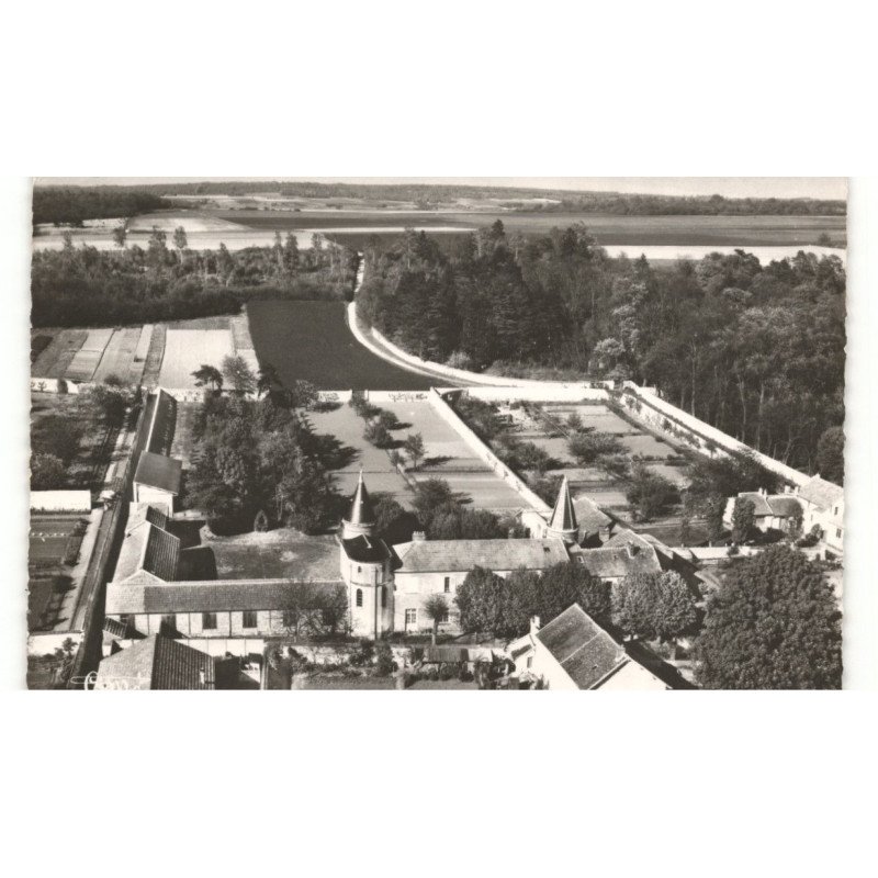 CROUY-sur-OURCQ: la providence, les jardins et le chemin de la commanderie vue aérienne 10X15 - très bon état