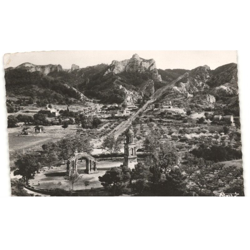SAINT-REMY-de-PROVENCE: antiques les ruines romaines de glenum et le mont gossier vue aérienne 10X15 - très bon état