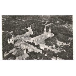 SAINT-MICHEL-de-FRIGOLET: abbaye au milieu des pins vue aérienne 10X15 - très bon état