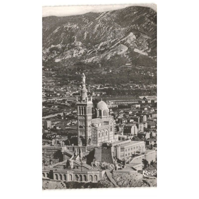 MARSEILLE: la basilique de N-D. de la garde vue aérienne 10X15 - très bon état