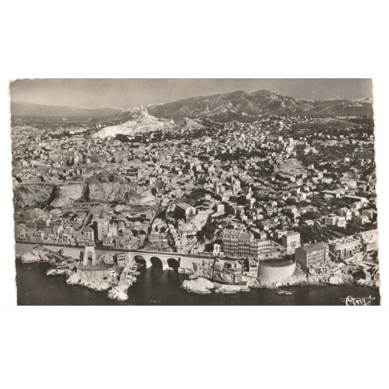 MARSEILLE: sur la corniche vallon des auffres, n-d de la garde vue aérienne 10X15 - très bon état