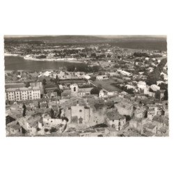 ISTRES: au centre, la vieille église et sa vierge vue aérienne 10X15 - très bon état