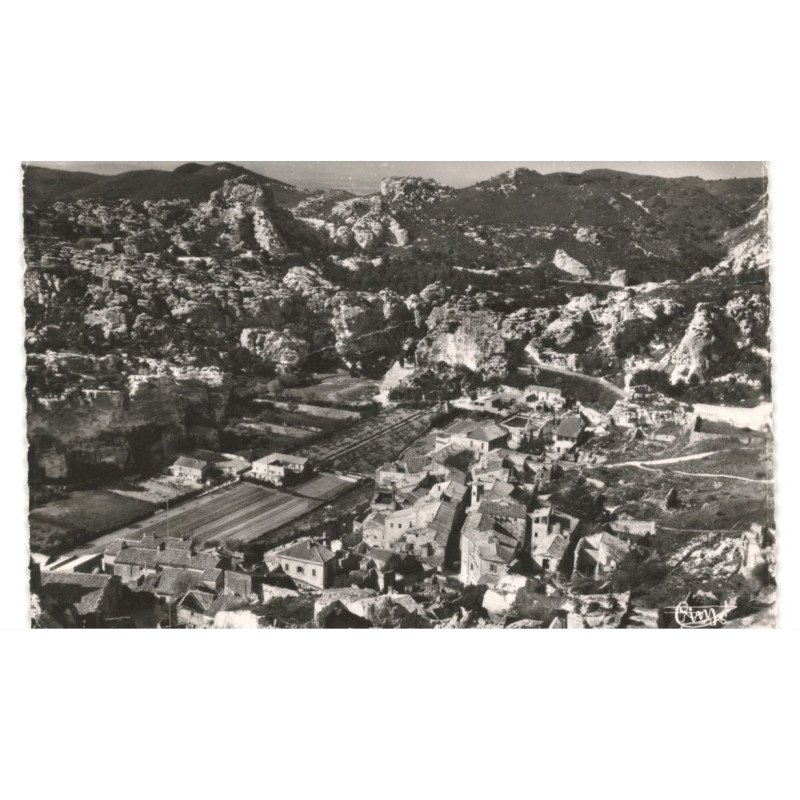 LES BAUX: le village et le val d'enfer vue aérienne 10X15 - état
