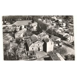 SAINT-ETIENNE-du-GRES: l'église et la route d'arles vue aérienne 10X15 - très bon état