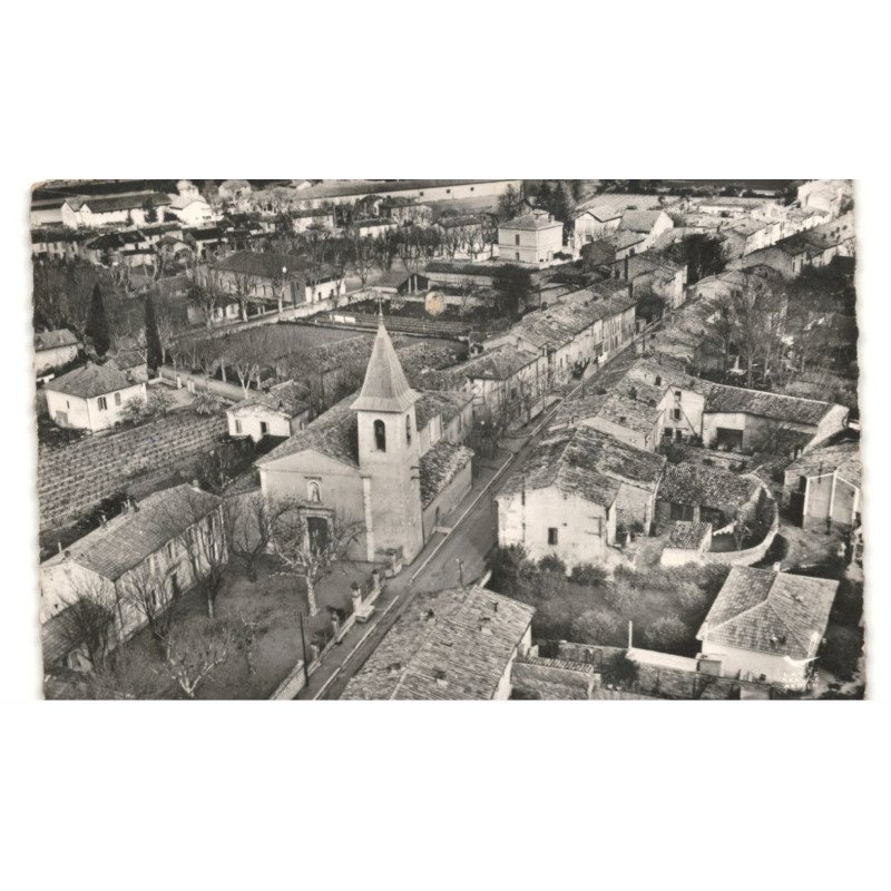 LE PUY SAINTE-REPARADE: vue générale quartier de l'église et des écoles vue aérienne 10X15 - très bon état