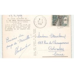 LES BAUX: le château et le village vue aérienne 10X15 - très bon état