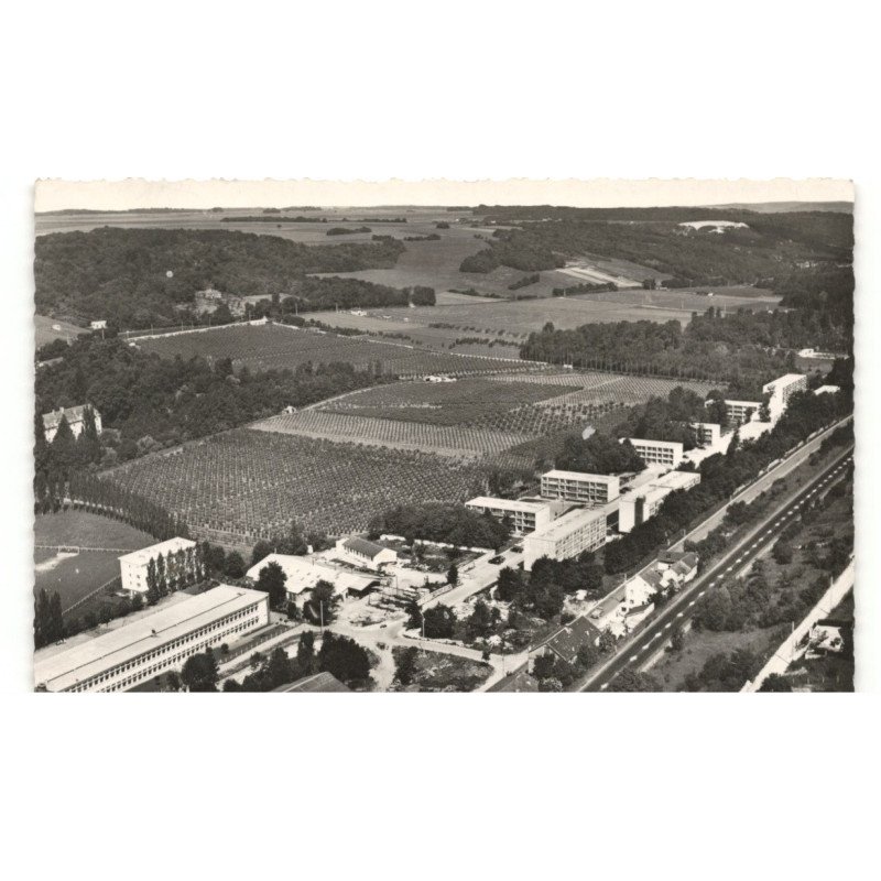 MAULE: les H.L.M. vue aérienne 10X15 - très bon état