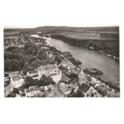 CONFLANS-SAINTE-HONORINE: l'église et le château vue aérienne 10X15 - très bon état