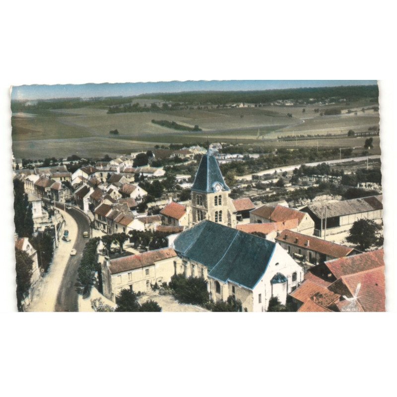 SAINT-NOM-la-BRETECHE: l'église vue aérienne 10X15 - très bon état