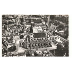 POISSY: église romane XIIe siècle, classée monument historique vue aérienne 10X15 - très bon état