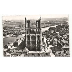 MANTES: la cathédrale vue aérienne 10X15 - très bon état
