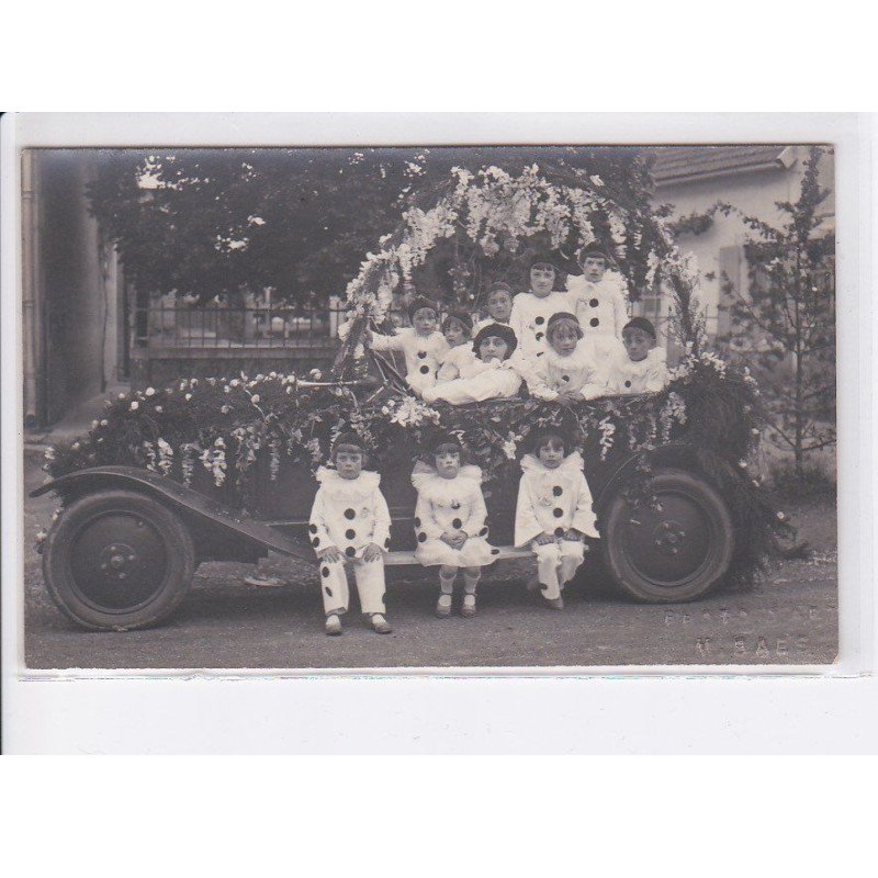 LURCY-LEVY: cavalcade, automobile - très bon état