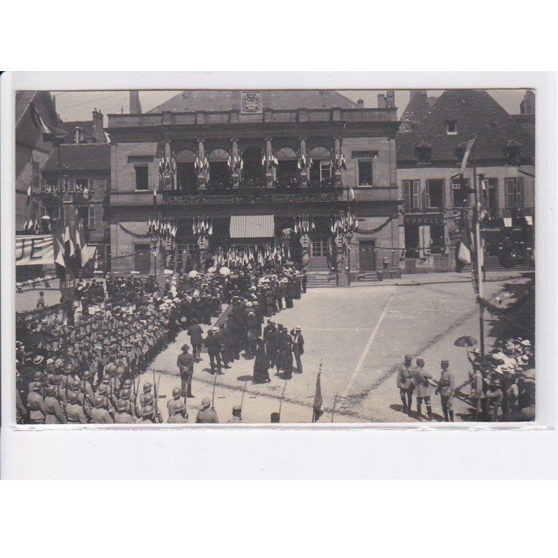 MOULINS: cérémonie militaire - très bon état