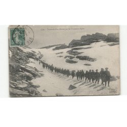 MILITAIRE CHASSEURS ALPINS: ttraversée d'un glacier par les chasseurs alpins - très bon état