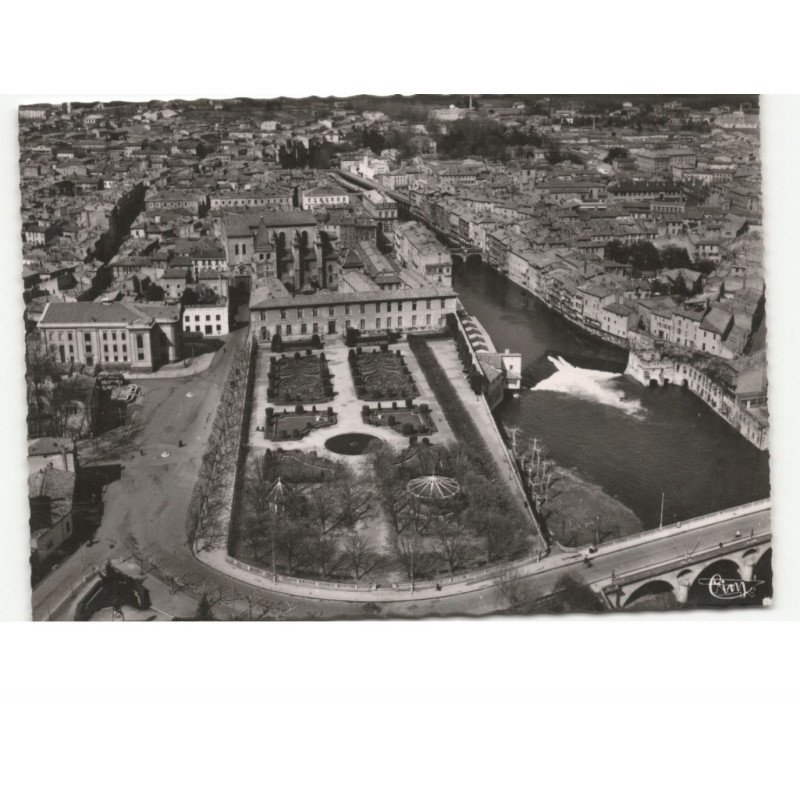 CASTRES: jardin de l'evêché vue aérienne 10x15 - très bon état