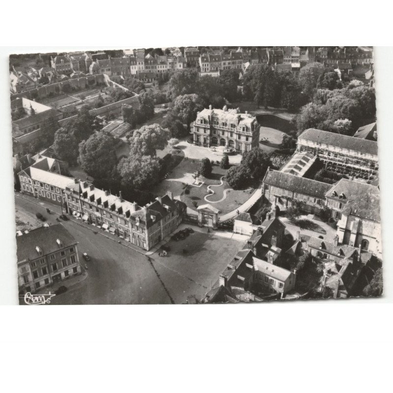 ABBEVILLE: l'hôtel de ville vue aérienne 10x15 - très bon état