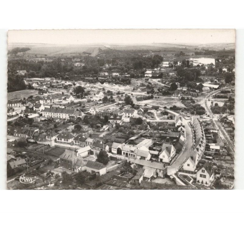 LONGPRE-les-CORPS-SAINTS: vue générale vue aérienne 10x15 - très bon etat