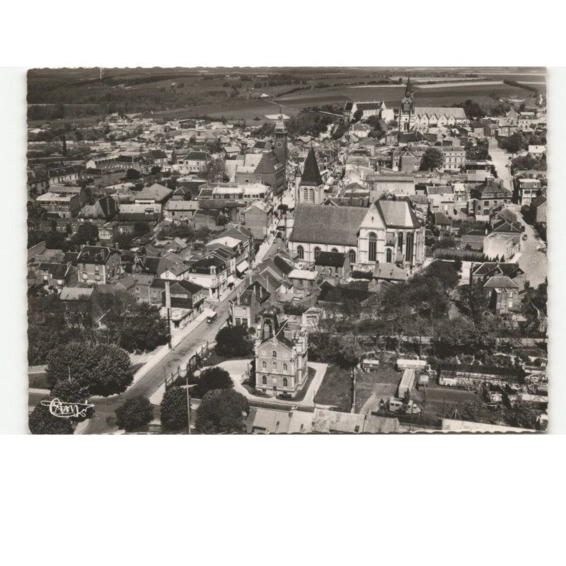 MONTDIDIER: églises saint-pierre et saint-sépulcre vue aérienne 10x15 - très bon etat