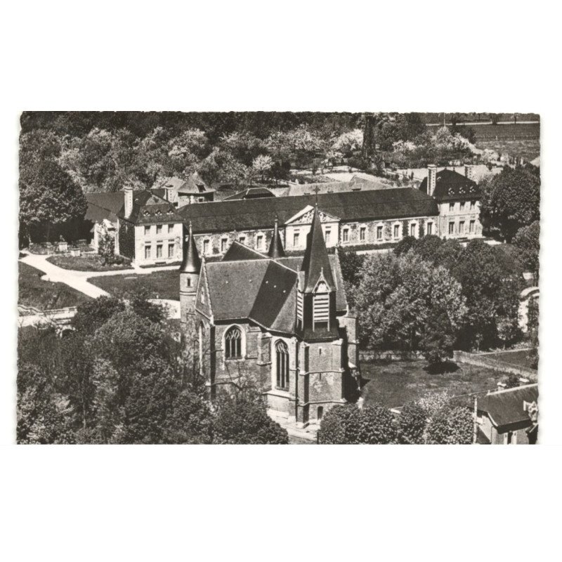 TILLOLOY: église et communs du château vue aérienne 10x15 - très bon etat