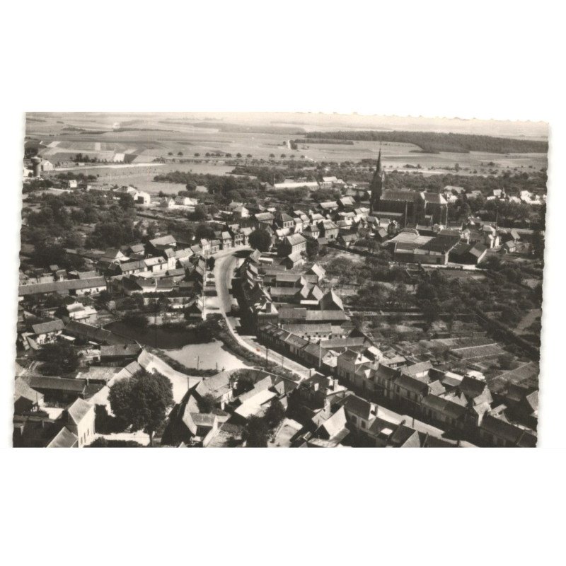 VIGNACOURT: centre bourg vue aérienne 10x15 - très bon etat