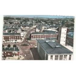 ABBEVILLE: l'hôtel de ville, place de la libération vue aérienne 10x15 - etat