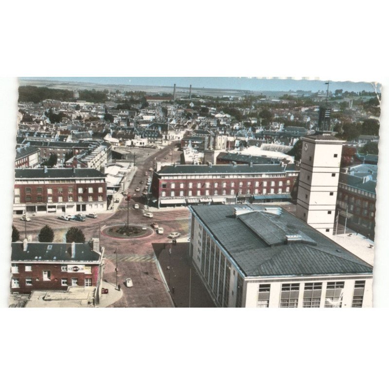 ABBEVILLE: l'hôtel de ville, place de la libération vue aérienne 10x15 - etat