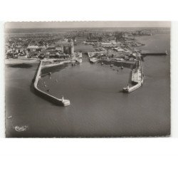 SAINT-NAZAIRE: le port vue aérienne 10x15 - très bon état