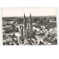 MACHECOUL: l'église et le bourg vue aérienne 10x15 - très bon état