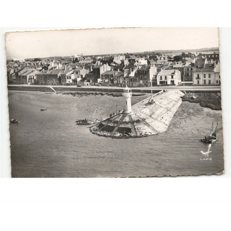 PAIMBOEUF: le phare vue aérienne 10x15 - très bon état