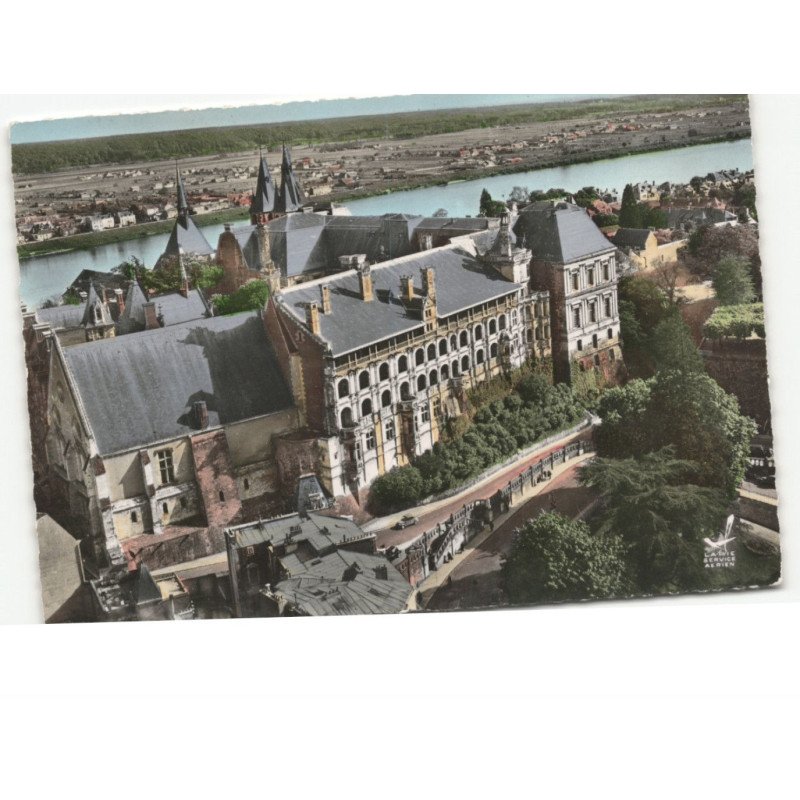 BLOIS: le château vue aérienne 10x15 - très bon état