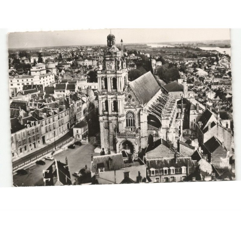 BLOIS: la cathédrale saint-louis vue aérienne 10x15 - état