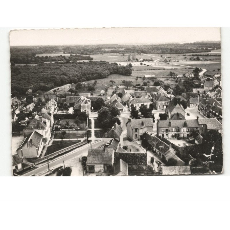 DHUISON: le bourg vue aérienne 10x15 - très bon état