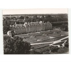 MENARS: le château et ses parterres vue aérienne 10x15 - très bon état