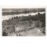 MENARS: le château et la cour d'honneur vue aérienne 10x15 - état