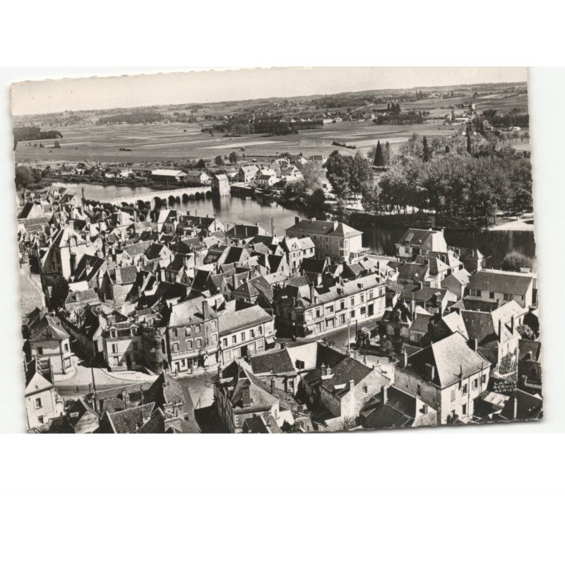 MONTRICHARD: le centre et vue sur la place vue aérienne 10x15 - très bon état