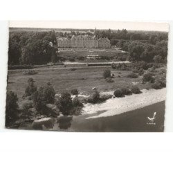 MENARS: le château et ses parterres vue aérienne 10x15 - très bon état