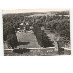 LA VILLE-aux-CLERCS: le manoir de la forêt vue aérienne 10x15 - très bon état