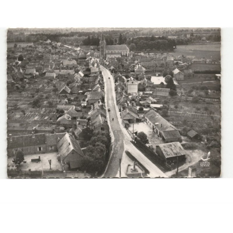 VOUZON: la grande rue vue aérienne 10x15 - très bon état