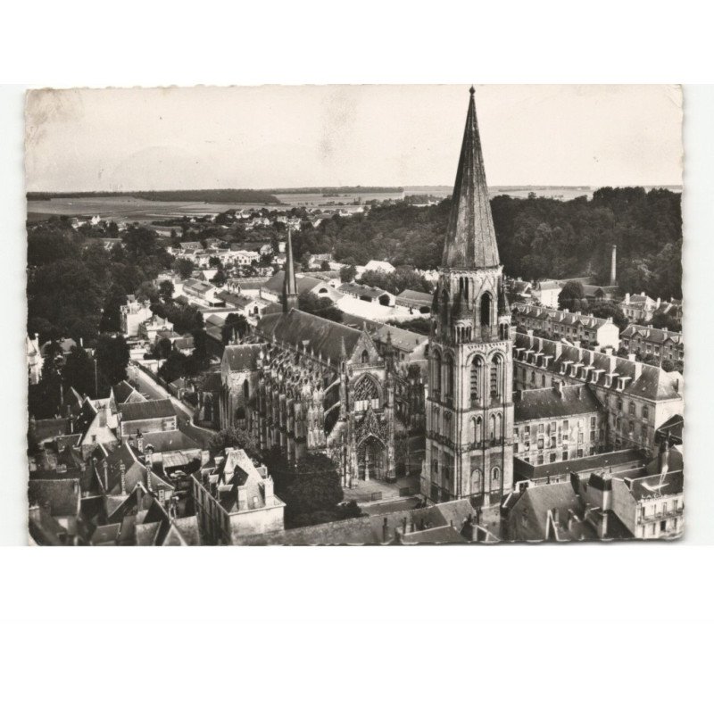 VENDOME: l'église de la trinité vue aérienne 10x15 - très bon état
