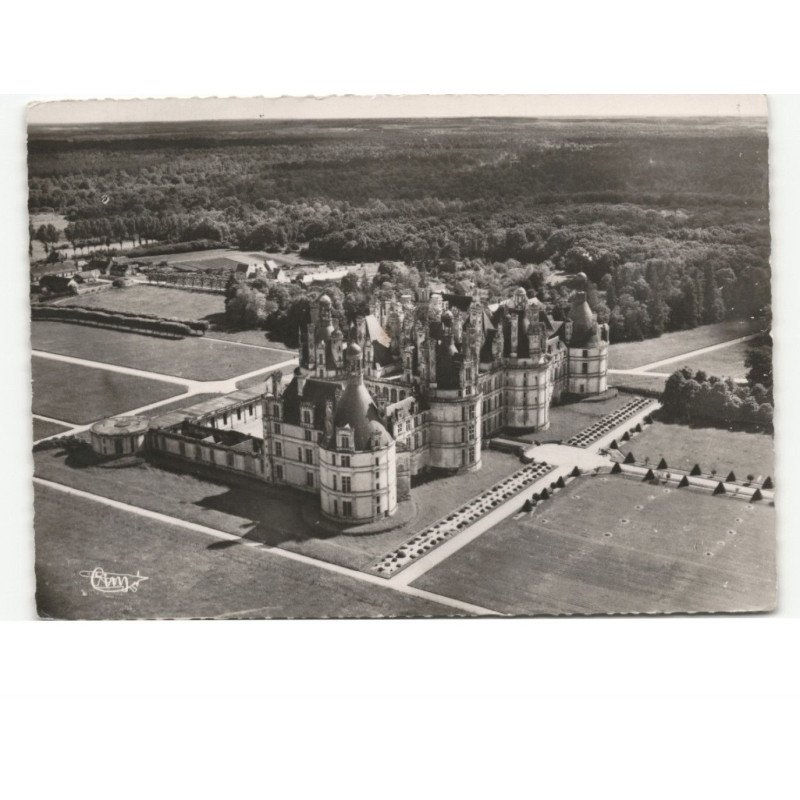 CHAMBORD: le château façade nord vue aérienne 10x15 - très bon état