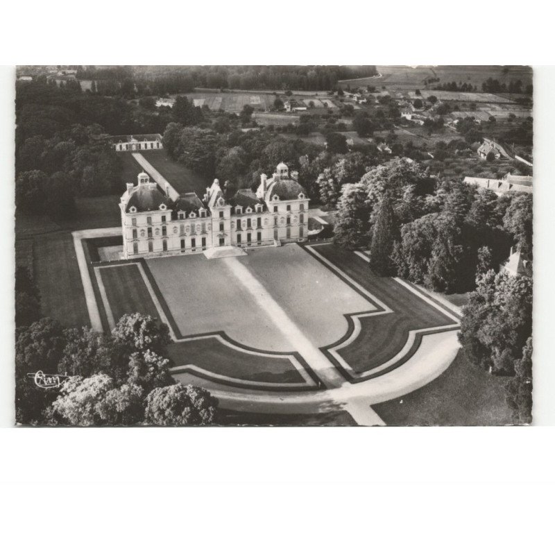 CHEVERNY: le château vue aérienne 10x15 - très bon état