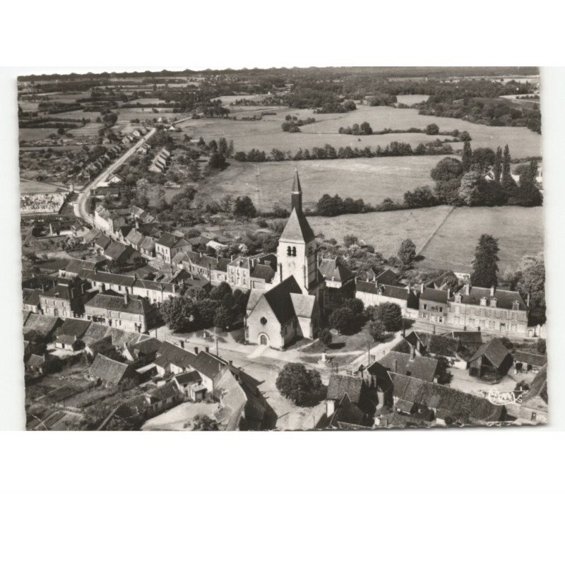 PIERREFITTE-sur-SAULDRE: l'église et la place vue aérienne 10x15 - état