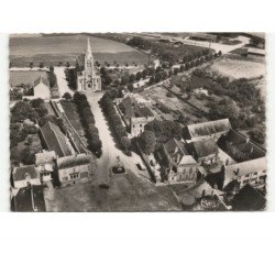 OUCQUES: place du château et avenue de l'église vue aérienne 10x15 - très bon état