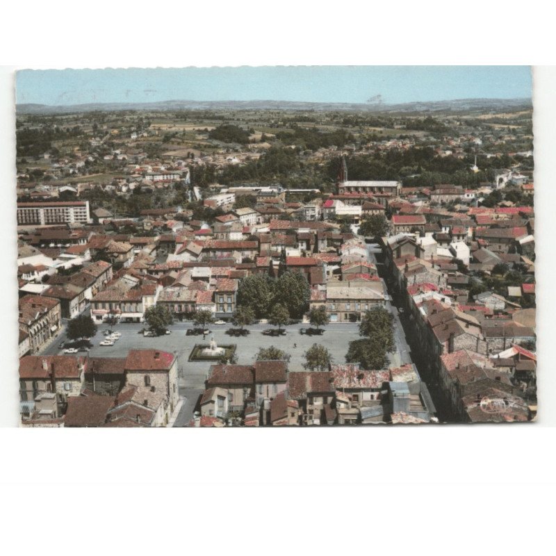 CARMAUX: vue générale place Jean-Jaurès vue aérienne 10x15 - très bon état