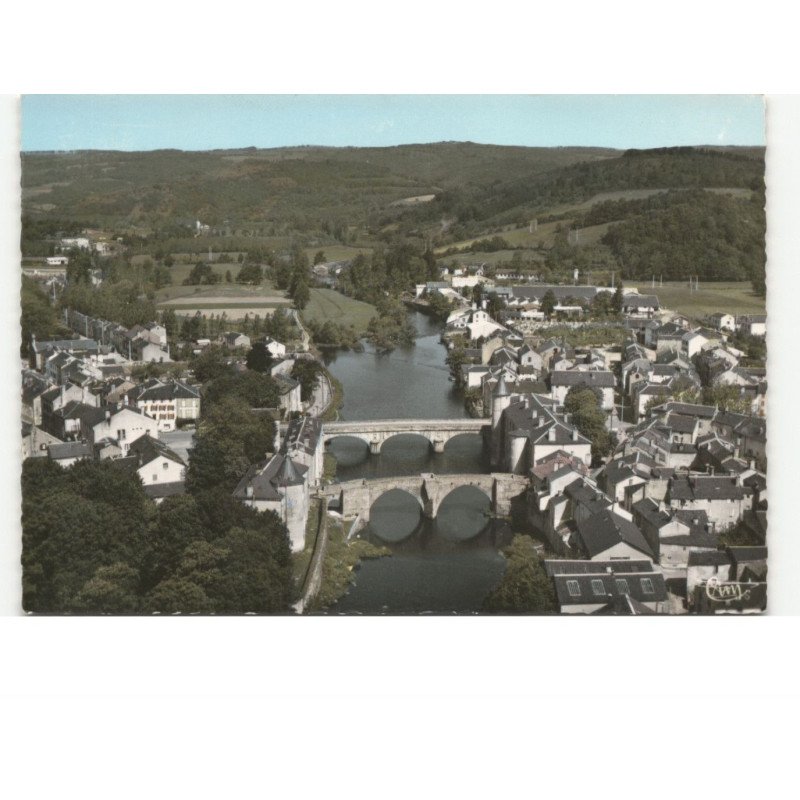 BRASSAC: vue générale vue aérienne 10x15 - très bon état
