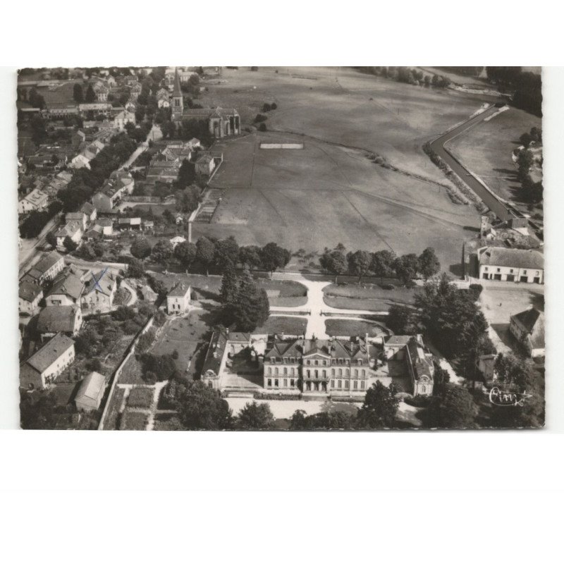 SAULXURES-sur-MOSELOTTE: le château et la poirie vue aérienne 10x15 - très bon état