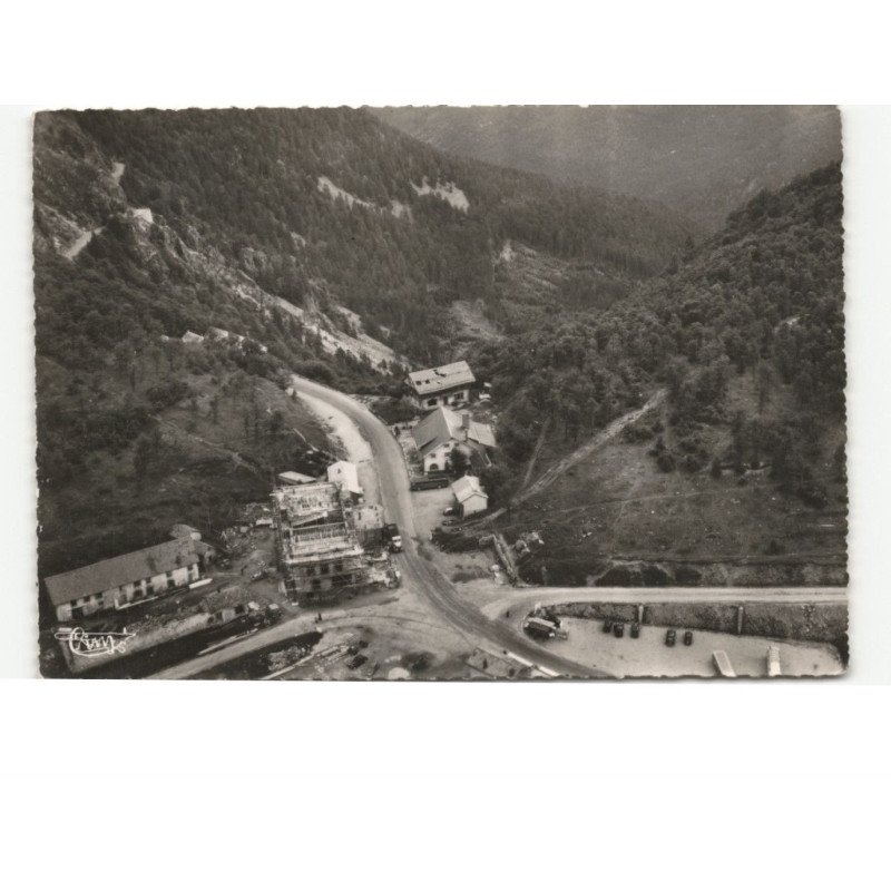 LA SCHLUCHT: le col et la route vers munster vue aérienne 10x15 - très bon état